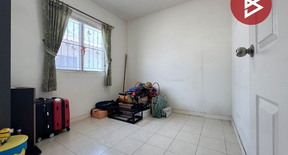Reihenhaus zum Kauf mit 3 Zimmer in Mueang Pathum Thani, Pathum Thani