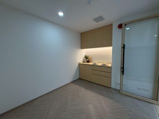 À louer bureau à Bang Na, Bangkok