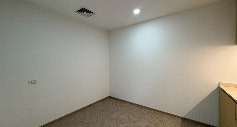 À louer bureau à Bang Na, Bangkok
