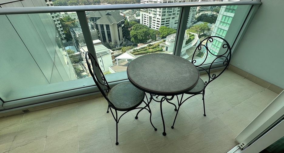 Condo en venta de 3 habitaciones en Khlong Toei, Bangkok