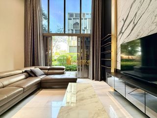 For rent 4 bedrooms townhouse in Watthana, Bangkok