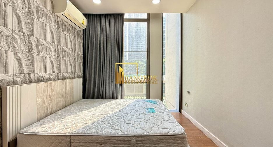 For rent 4 bedrooms townhouse in Watthana, Bangkok