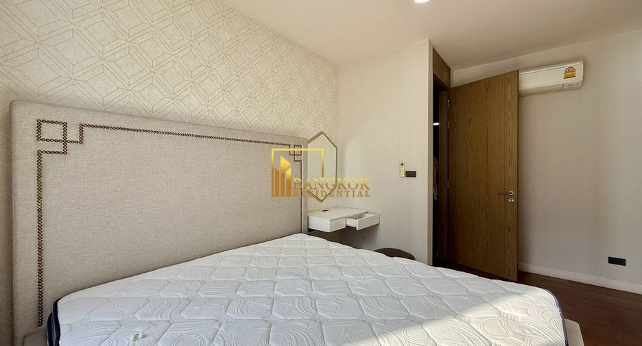 For rent 4 bedrooms townhouse in Watthana, Bangkok