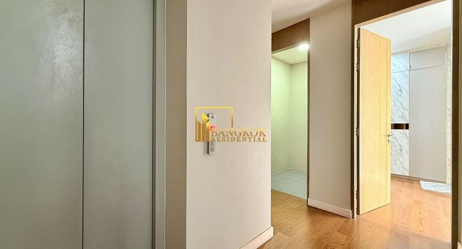 For rent 4 bedrooms townhouse in Watthana, Bangkok