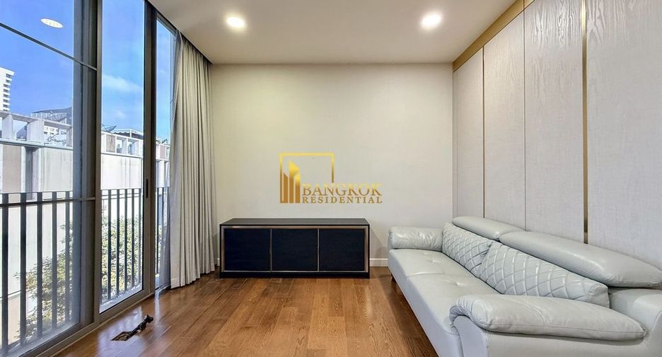 For rent 4 bedrooms townhouse in Watthana, Bangkok