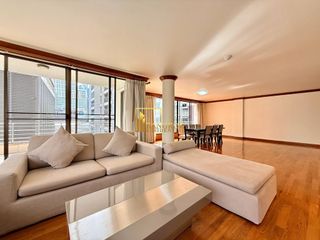 For rent 4 bedrooms apartment in Khlong Toei, Bangkok
