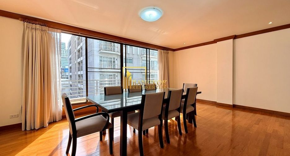 For rent 4 bedrooms apartment in Khlong Toei, Bangkok