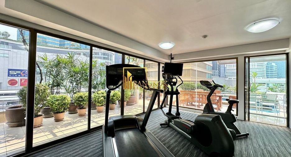 For rent 4 bedrooms apartment in Khlong Toei, Bangkok