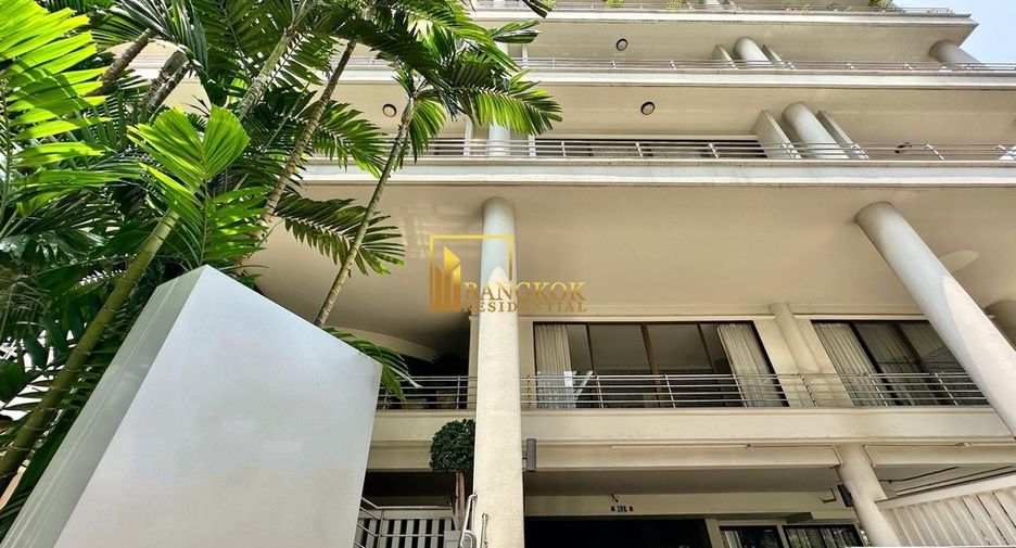 For rent 4 bedrooms apartment in Khlong Toei, Bangkok