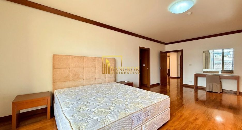 For rent 4 bedrooms apartment in Khlong Toei, Bangkok