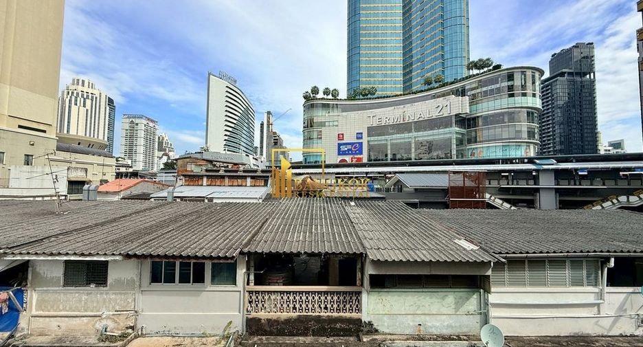 For rent 4 bedrooms apartment in Khlong Toei, Bangkok