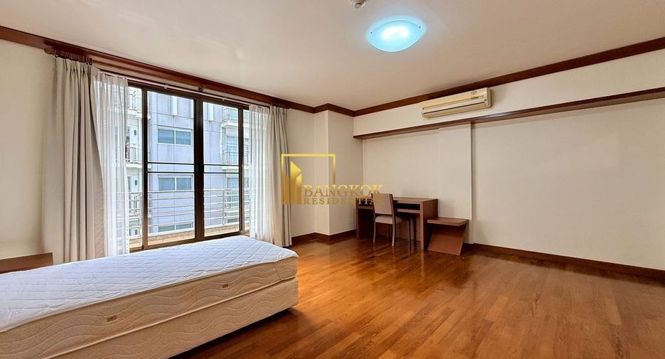 For rent 4 bedrooms apartment in Khlong Toei, Bangkok