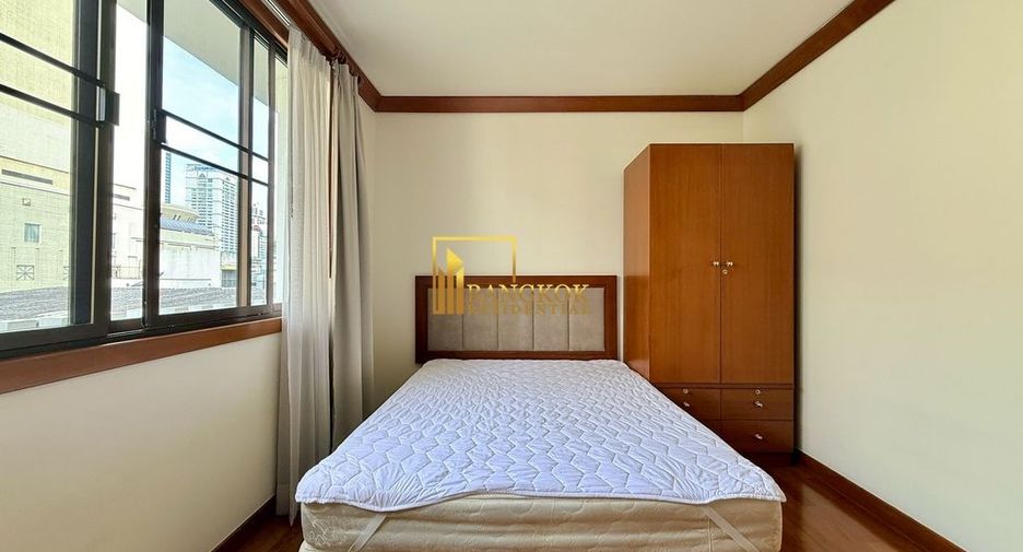 For rent 4 bedrooms apartment in Khlong Toei, Bangkok