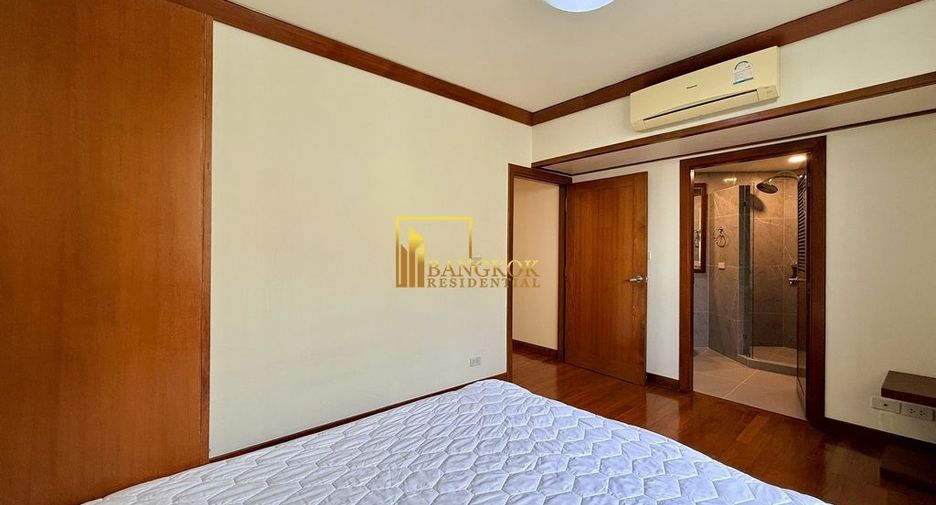 For rent 4 bedrooms apartment in Khlong Toei, Bangkok