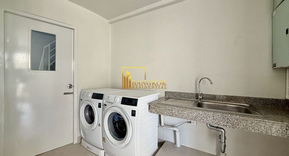 For rent 4 bedrooms apartment in Khlong Toei, Bangkok
