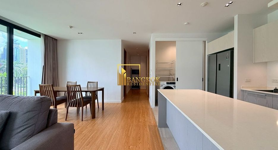 For rent 2 bedrooms apartment in Watthana, Bangkok