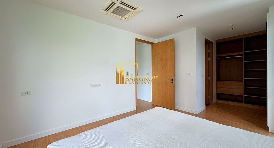 For rent 2 bedrooms apartment in Watthana, Bangkok