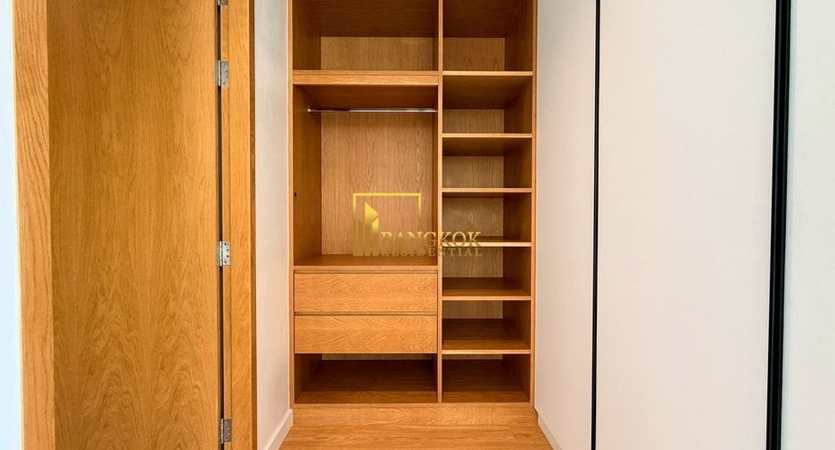 For rent 2 bedrooms apartment in Watthana, Bangkok