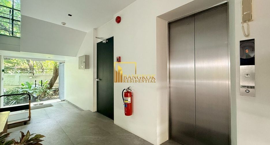 For rent 2 bedrooms apartment in Watthana, Bangkok