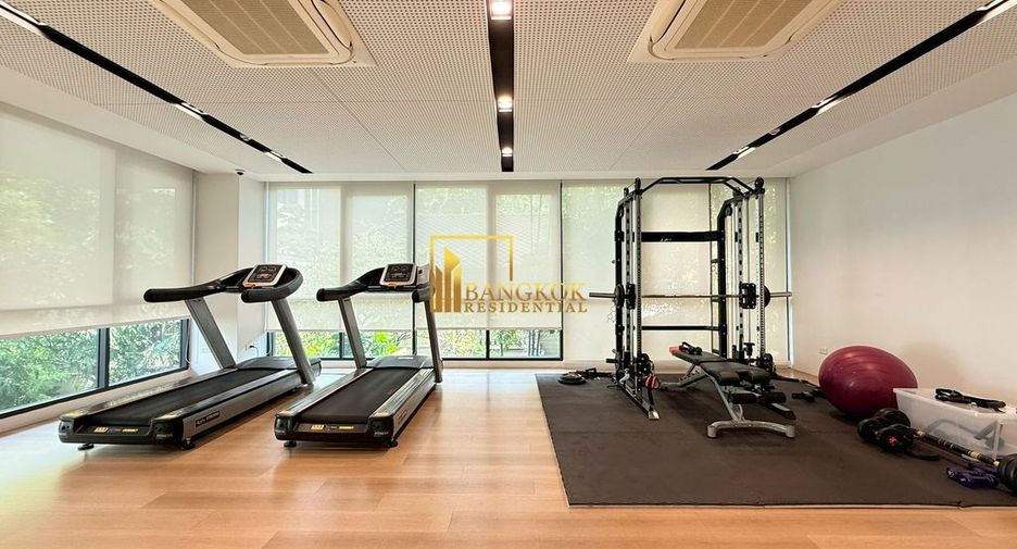 For rent 2 bedrooms apartment in Watthana, Bangkok
