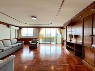 Apartment zur Miete mit 3 Zimmer in Watthana, Bangkok