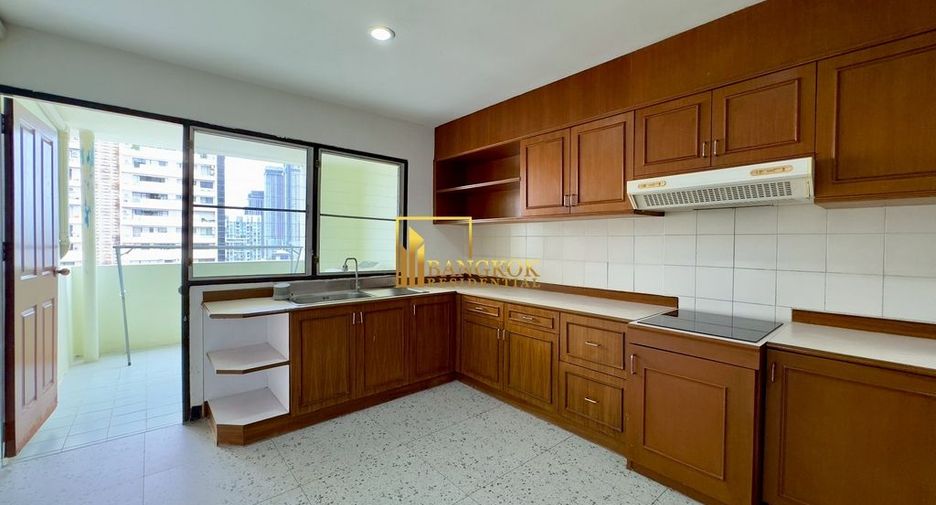 Apartamento en alquiler de 3 habitaciones en Watthana, Bangkok