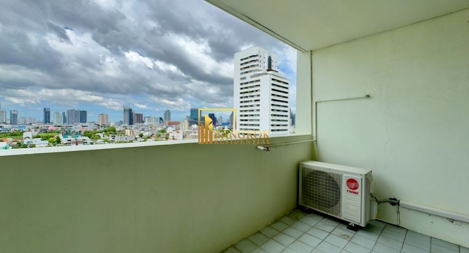 Apartamento en alquiler de 3 habitaciones en Watthana, Bangkok