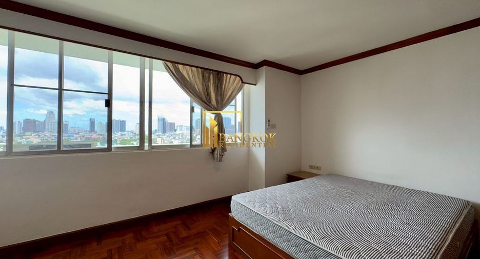 Apartamento en alquiler de 3 habitaciones en Watthana, Bangkok