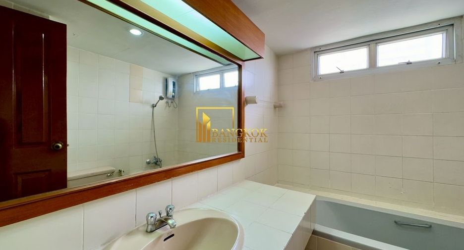 Apartamento en alquiler de 3 habitaciones en Watthana, Bangkok