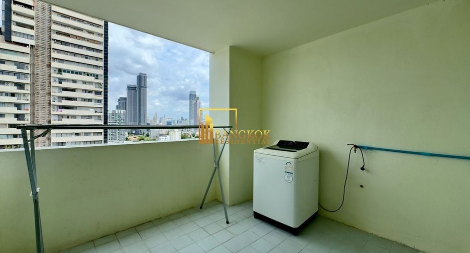 Apartamento en alquiler de 3 habitaciones en Watthana, Bangkok