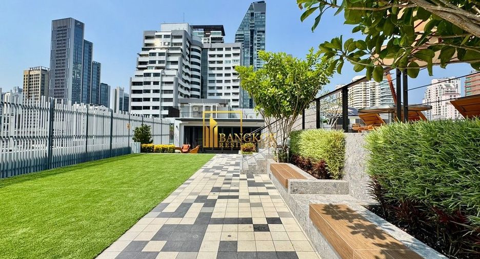 For rent 2 bedrooms apartment in Watthana, Bangkok