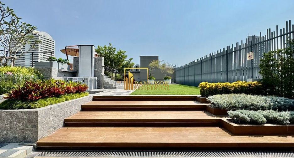 For rent 2 bedrooms apartment in Watthana, Bangkok