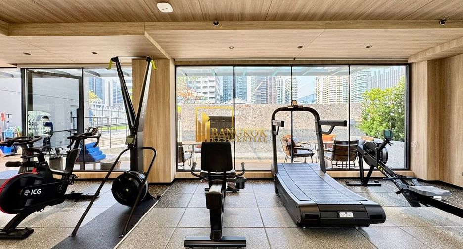 For rent 2 bedrooms apartment in Watthana, Bangkok