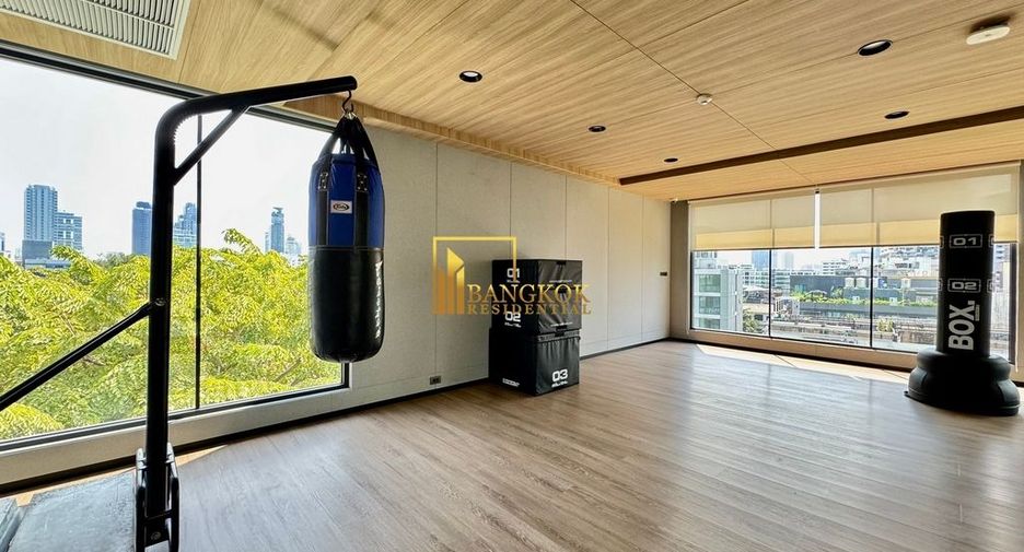 For rent 2 bedrooms apartment in Watthana, Bangkok