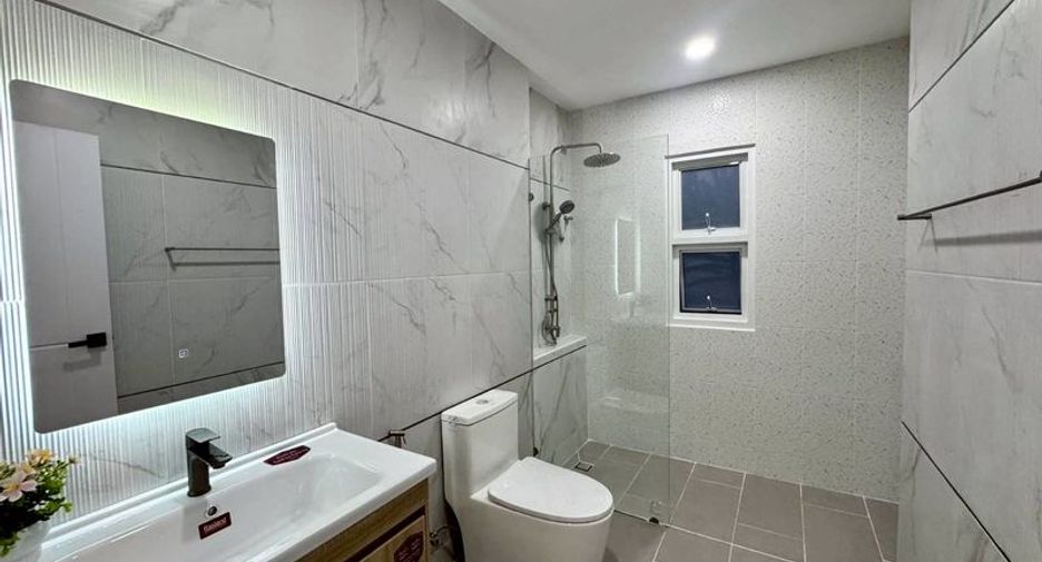 For sale 3 ベッドルーム villa in Bang Lamung, Chonburi