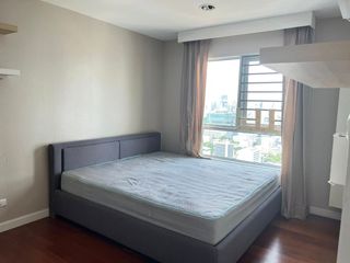 出租 和 出售 6 卧室 公寓 在 Huai Khwang, 曼谷