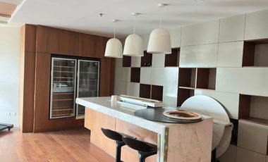 For rent and for sale 6 bedrooms condo in Huai Khwang, Bangkok