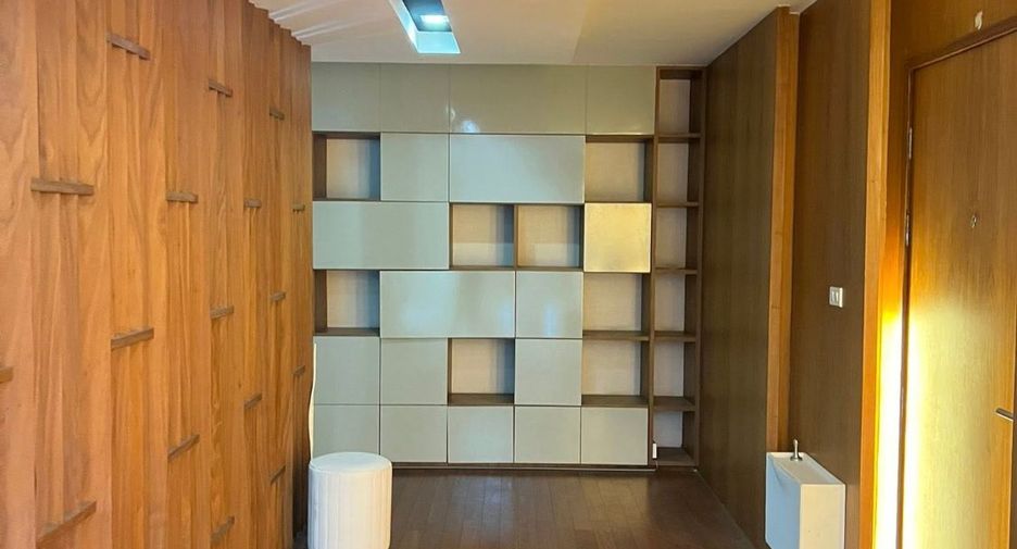 For rent and for sale 6 bedrooms condo in Huai Khwang, Bangkok