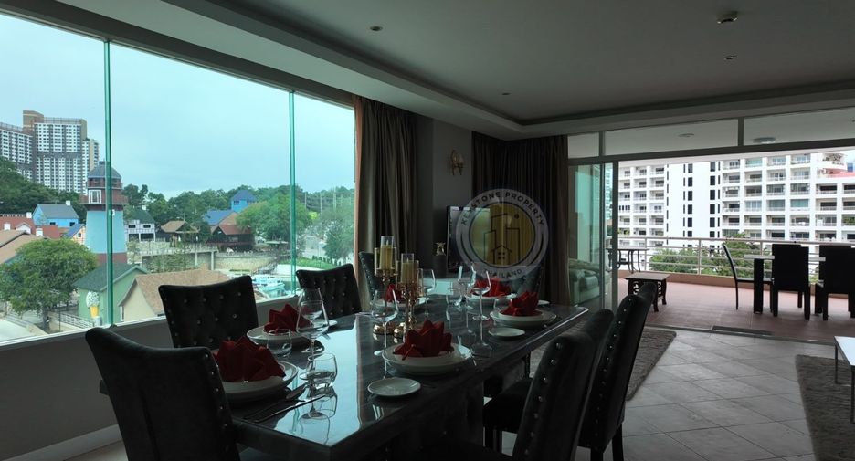 For rent 3 bedrooms condo in Bang Lamung, Chonburi