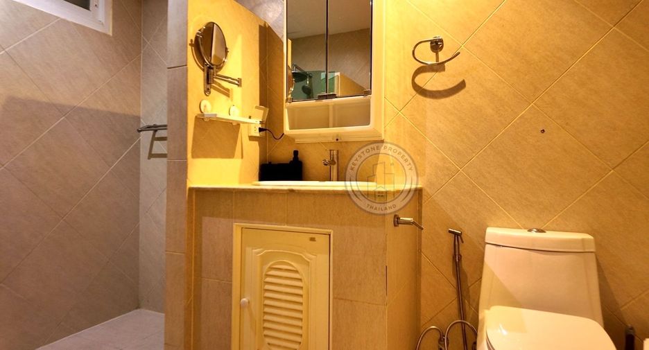 For rent 3 bedrooms condo in Bang Lamung, Chonburi