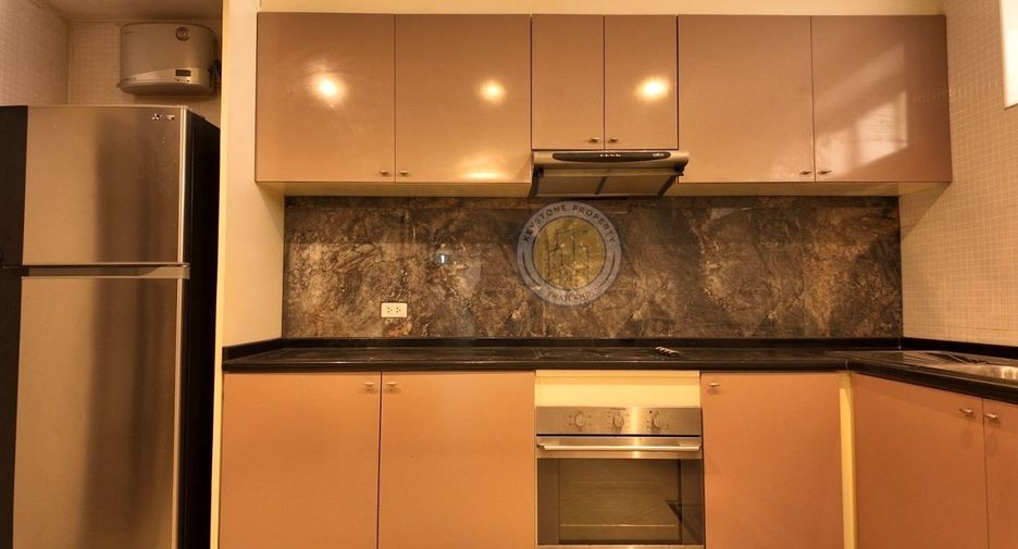 For rent 3 bedrooms condo in Bang Lamung, Chonburi