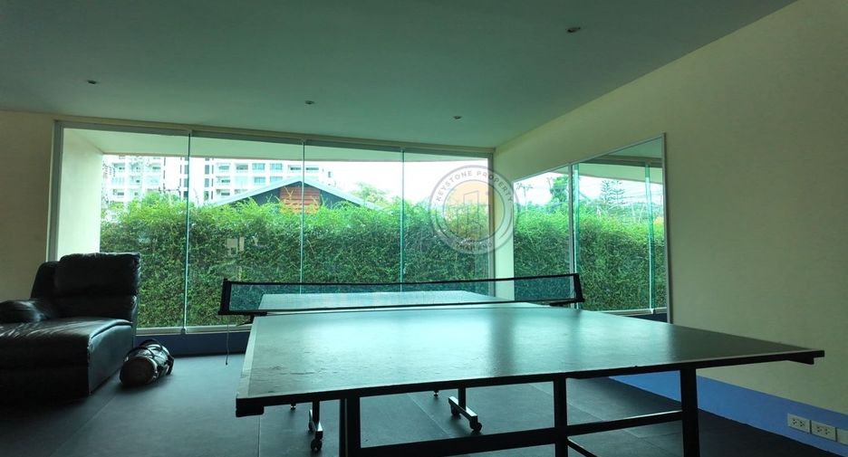 For rent 3 bedrooms condo in Bang Lamung, Chonburi