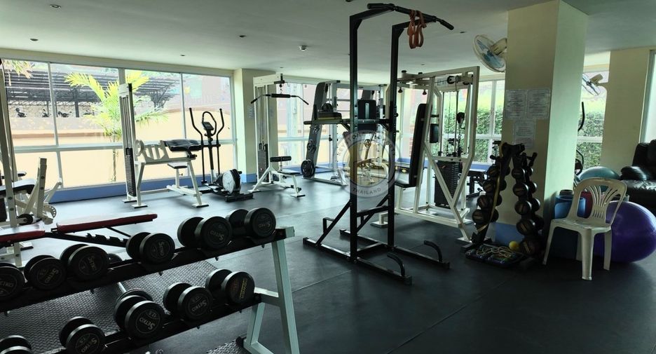For rent 3 bedrooms condo in Bang Lamung, Chonburi