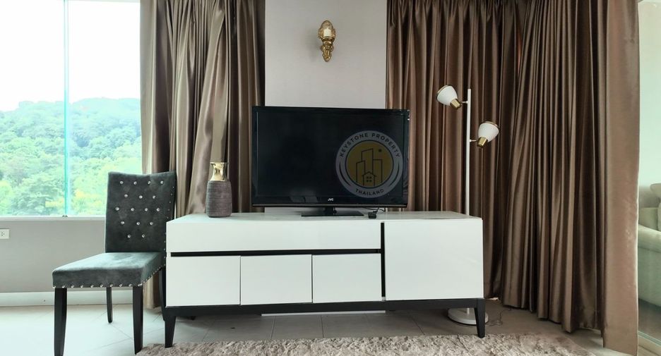 For rent 3 bedrooms condo in Bang Lamung, Chonburi