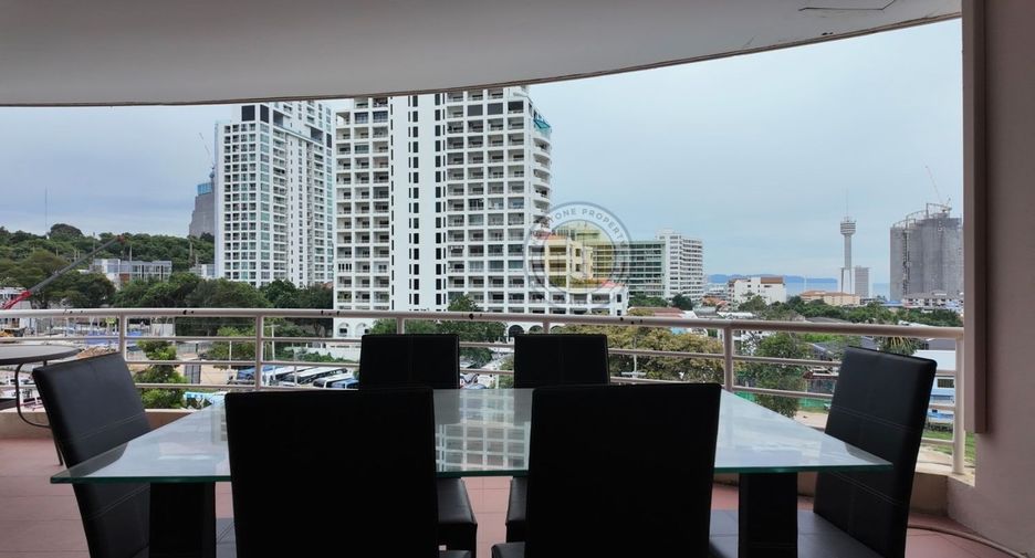 For rent 3 bedrooms condo in Bang Lamung, Chonburi