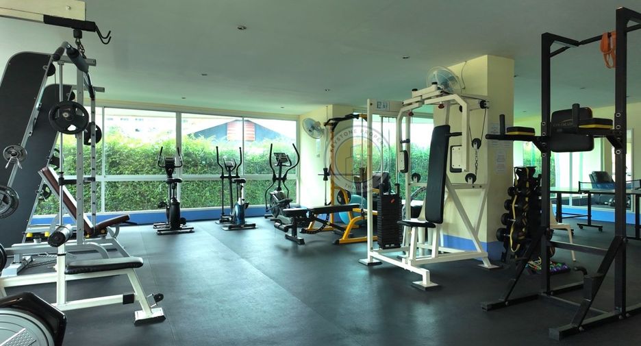 For rent 3 bedrooms condo in Bang Lamung, Chonburi
