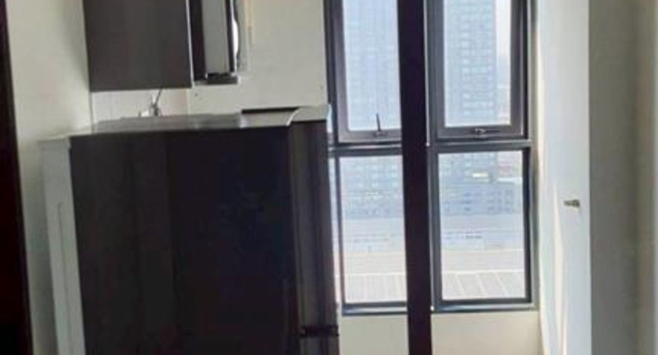 À louer et à vendre 1 chambre condo à Phra Pradaeng, Samut Prakan