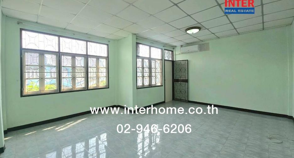 For sale 4 bedrooms townhouse in Thanyaburi, Pathum Thani
