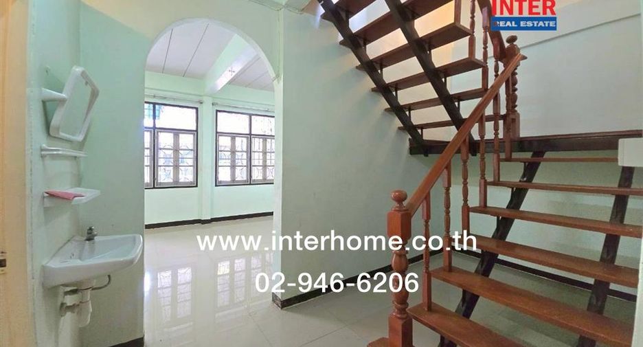 For sale 4 bedrooms townhouse in Thanyaburi, Pathum Thani