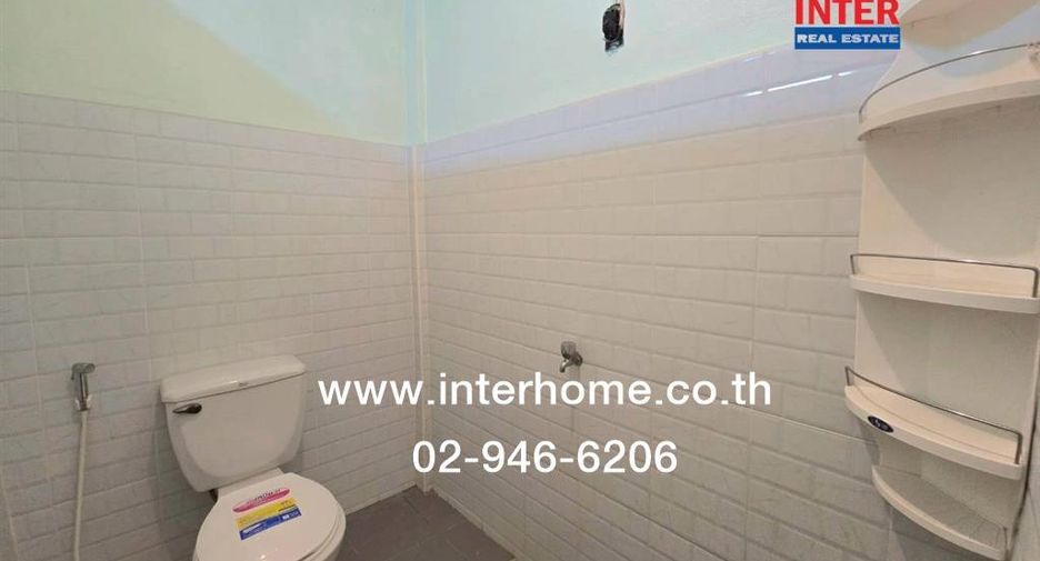 For sale 4 bedrooms townhouse in Thanyaburi, Pathum Thani